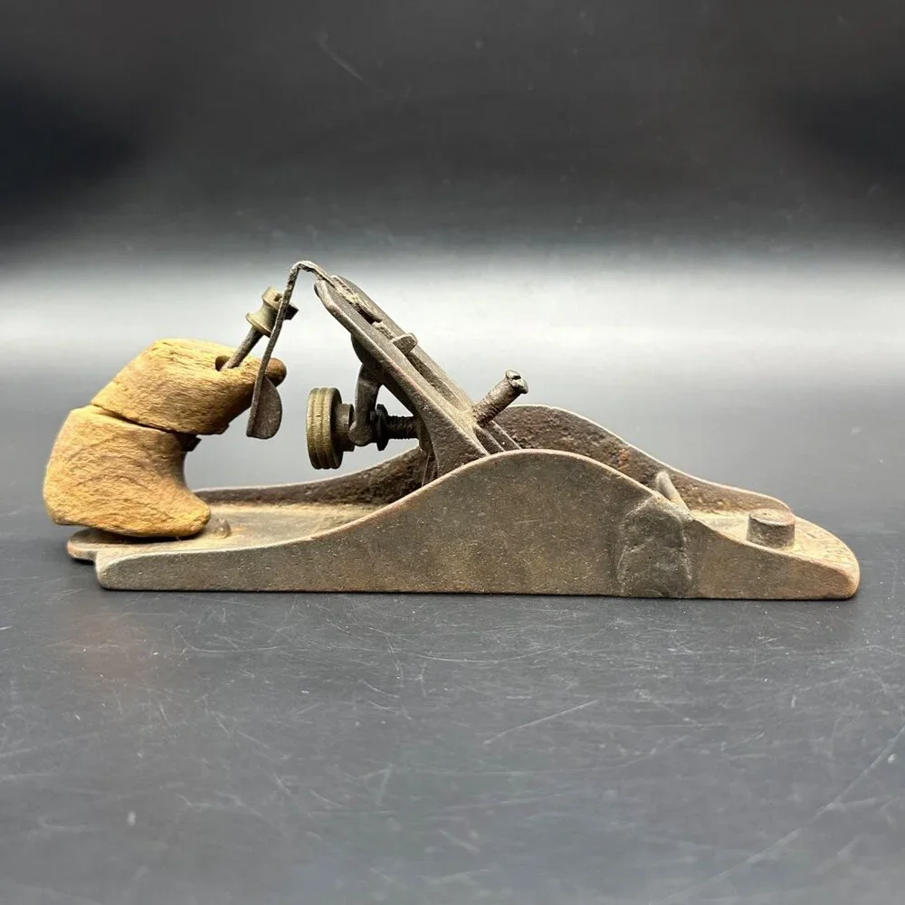 Antique Bailey No 4 Wood Plane Smoothing Hand Tool Manual Rustic 1910 READ - Picture 2 of 13